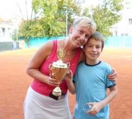 Казанлъчанка е най-добрата жена в аматьорския тенис / Новини от Казанлък