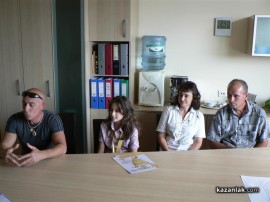 Видео: Община Казанлък награди европейската ни шампионка по таекуондо с лаптоп