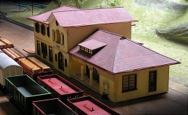 Макет на казанлъшката гара ни представя автентичния й вид