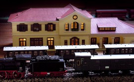 Макет на казанлъшката гара ни представя автентичния й вид