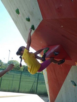 Казанлъчани развяха българския трибагреник край Вардар