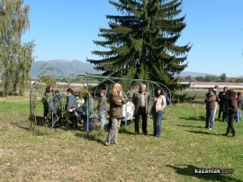 Видео: Протести в Института по розата. Отново върнаха на директорския пост проф. Недко Недков