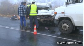 Тежка катастрофа с трима загинали край Дунавци/обновена/