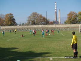 Децата на Арсенал и Розова долина с нови изразителни победи