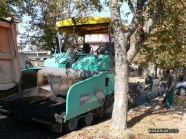 Улицата до стадиона с нов асфалт