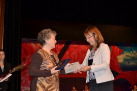 Община Казанлък награди изявени творци и общественици