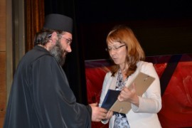 Община Казанлък награди изявени творци и общественици