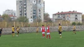 Срещи в детско-юношеските футболни групи