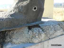 Апаши пробвали да задигнат паметника на Димитър Благоев