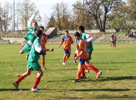 Футбол: Арсенал продължава с победите при децата / Новини от Казанлък