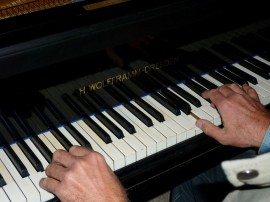 Реставриран е роялът на Петко Стайнов