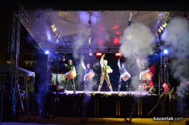 Видео: Грейнаха Коледната елха и светлините на Казанлък