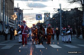 Запалване на Коледната елха