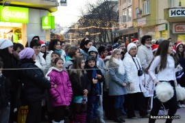 Запалване на Коледната елха