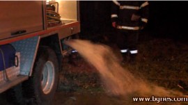 Къща бе наводнена, кола пропадна и половината град е без вода