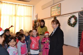 На Игнажден кметът Галина Стоянова посети училища и социални домове