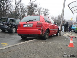 Катастрофа на автобусна спирка до парк Розариум