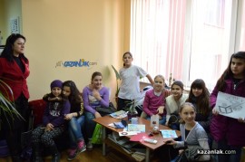 Млади фотожурналисти гостуваха в редакцията ни / Новини от Казанлък