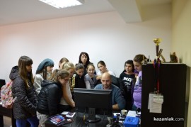 Млади фотожурналисти гостуваха в редакцията ни