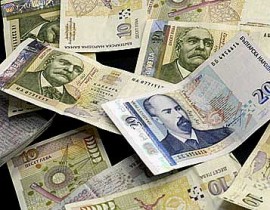 Телефонните измамници взеха 3650 лева от казанлъчанка / Новини от Казанлък