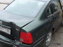 Пиян шофьор помете стълбове на уличното осветление в Казанлък