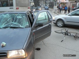 Велосипедист пострада при катастрофа на казанлъшко кръстовище