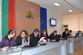 Бюджетът на Община Казанлък за 2014 г. бе приет на първо четене / Новини от Казанлък