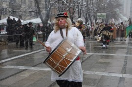 Кукери от община Павел баня се представиха на „Сурва 2014“