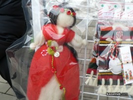 Мартеници Адидас, Найк и Пума на базара в Казанлък