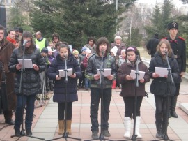 Поетична композиция „141 години безсмъртие” / Новини от Казанлък