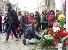 ВИДЕО: 141 години от гибелта на Левски - почести в Казанлък