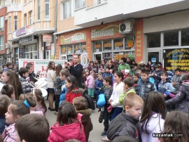 ВИДЕО: 141 години от гибелта на Левски - почести в Казанлък