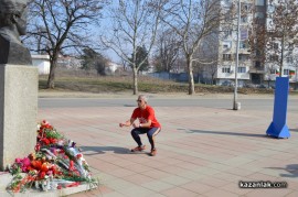 За 6 часа Ради Милев направи около 16 800 клякания. Постижението на казанлъчанина е по-добро от световния рекорд за 24 часа