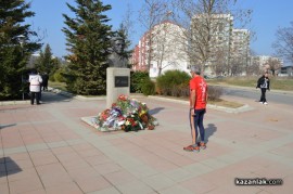 За 6 часа Ради Милев направи около 16 800 клякания. Постижението на казанлъчанина е по-добро от световния рекорд за 24 часа