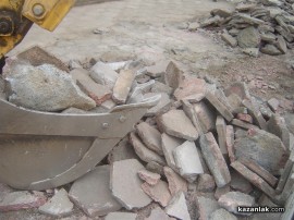 Подменят тротоара пред блока на Станчо Коев