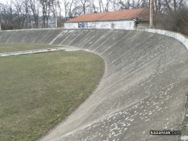 Колодрумът: Една рушаща се ръждясала и буренясала емблема на Казанлък