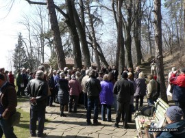 В град Шипка откриха плоча на едно от руските военни гробища