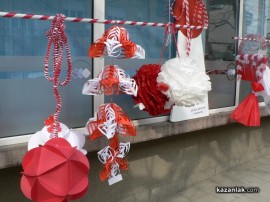 Изложба на големи и нестандартни мартеници пред Би Би Си Кейбъл