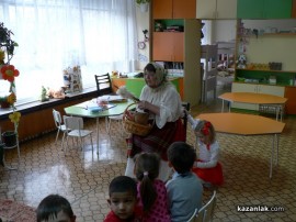 Родители се надпреварваха в конкурс за мартеници