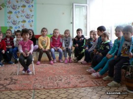 Родители се надпреварваха в конкурс за мартеници