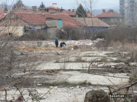 Откриха два артилерийски снаряда в Казанлък