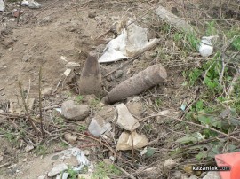Откриха два артилерийски снаряда в Казанлък