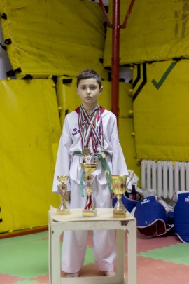 Две титли и медал спечелиха казанлъшките таекуондисти на турнир в Белград