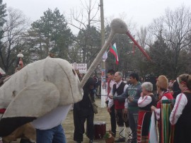 Кукерите на Голямо Дряново с награда от “Маскарадни игри 2014“