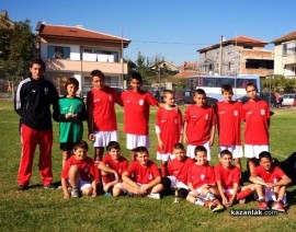 Футбол: Децата на Розова долина и Арсенал започнаха участието си в пролетния дял / Новини от Казанлък