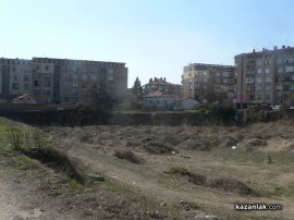 Заловиха роми да палят кабели в дупка за милиони