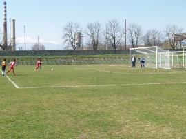 Футболен клуб Арсенал стартира годината с убедителна победа в подготвителната група