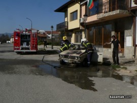 Лек автомобил с газова уредба се запали до Тюлбето