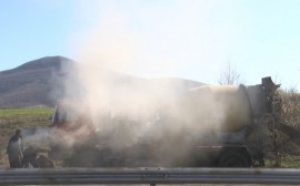 Бетоновоз се самозапали по пътя  Стара Загора - Казанлък / Новини от Казанлък