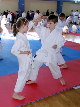 Каратистите на Севт I спечелиха 5 медала от Националното първенство